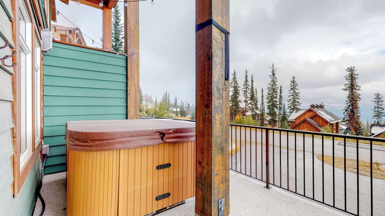 Photo of Patio Balcony in Big White Ski Resort