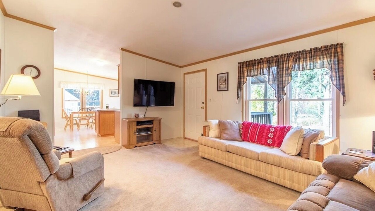 Photo of Livingroom in Norton