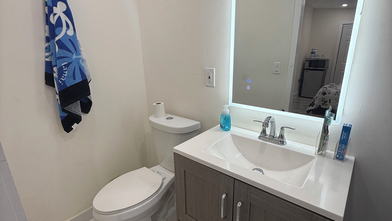 Photo of Bathroom in Hollywood