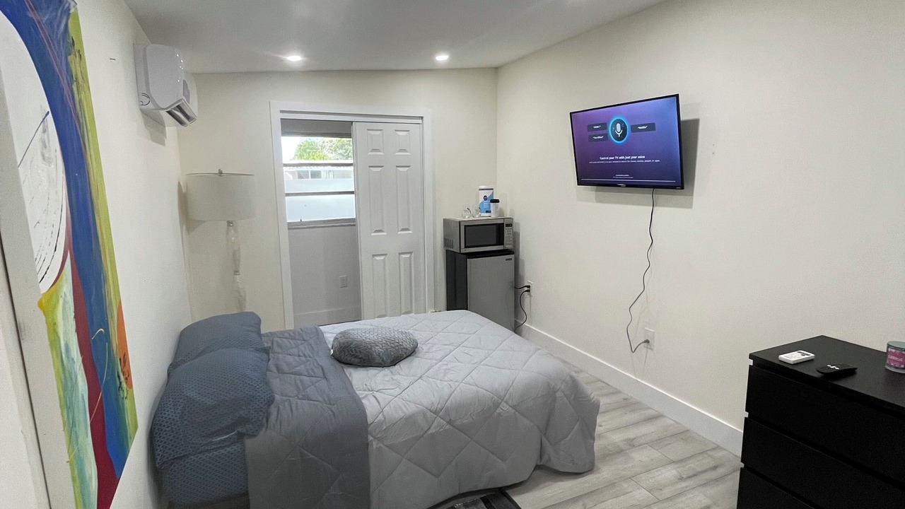 Photo of Bedroom in Hollywood