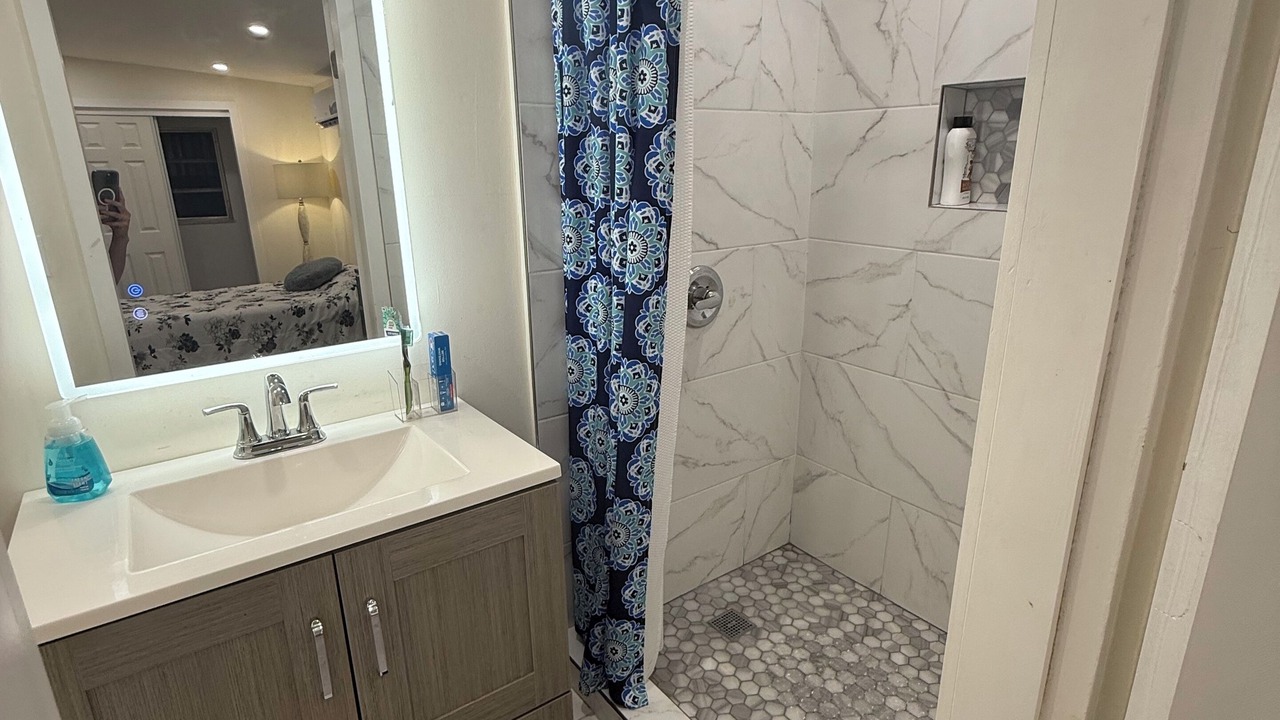 Photo of Bathroom in Hollywood