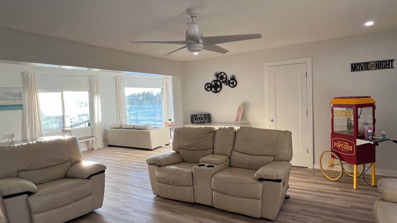 Photo of Livingroom in Central Alberta