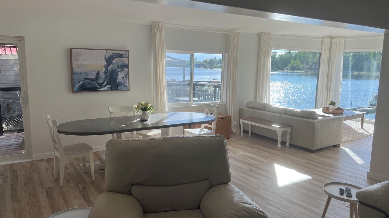 Photo of Livingroom in Central Alberta