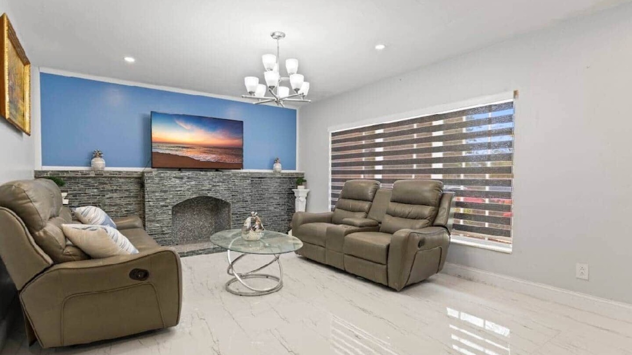 Photo of Livingroom in Miami Gardens
