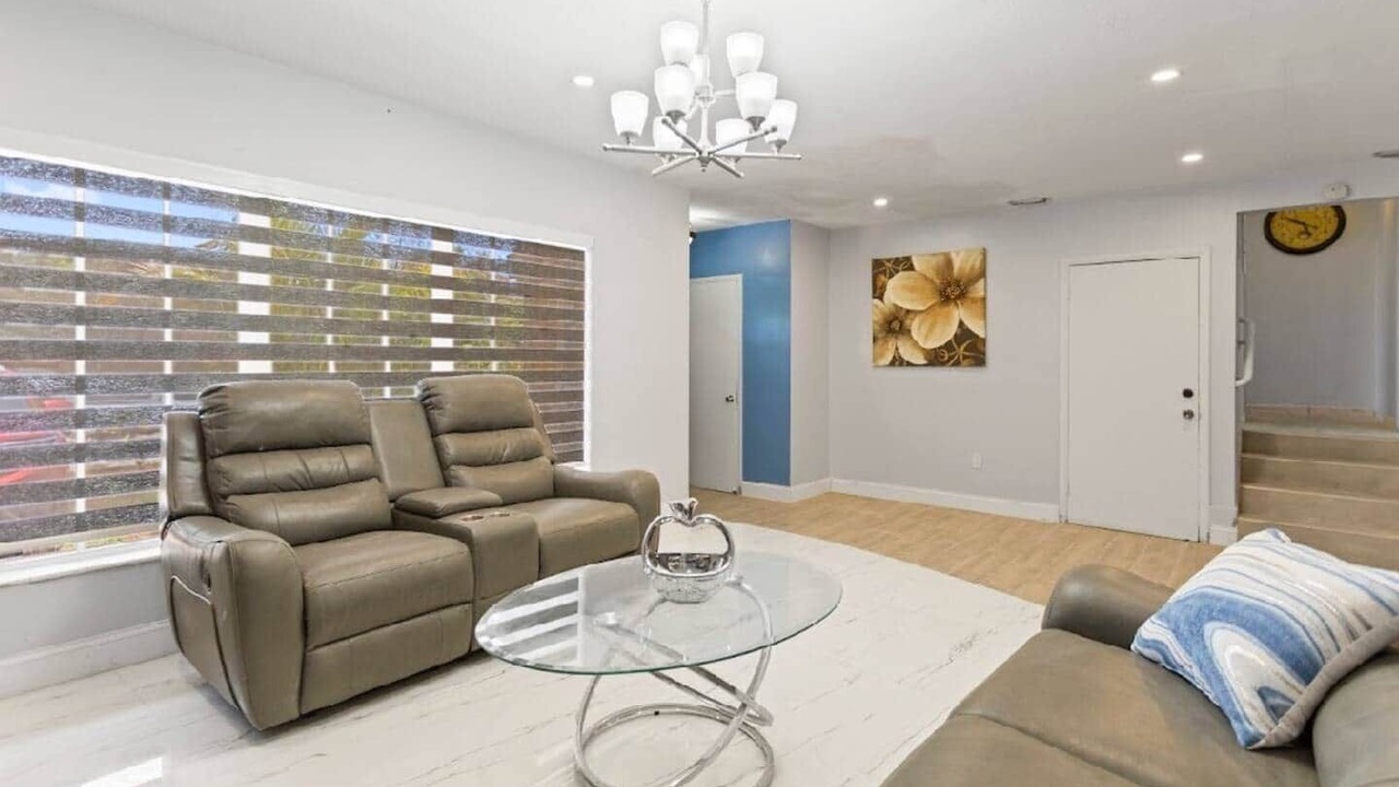 Photo of Livingroom in Miami Gardens