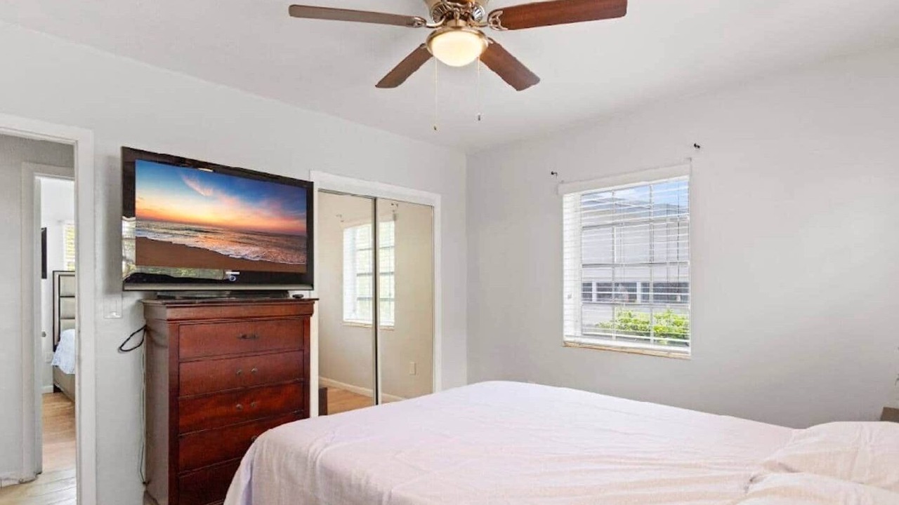 Photo of Bedroom in Miami Gardens