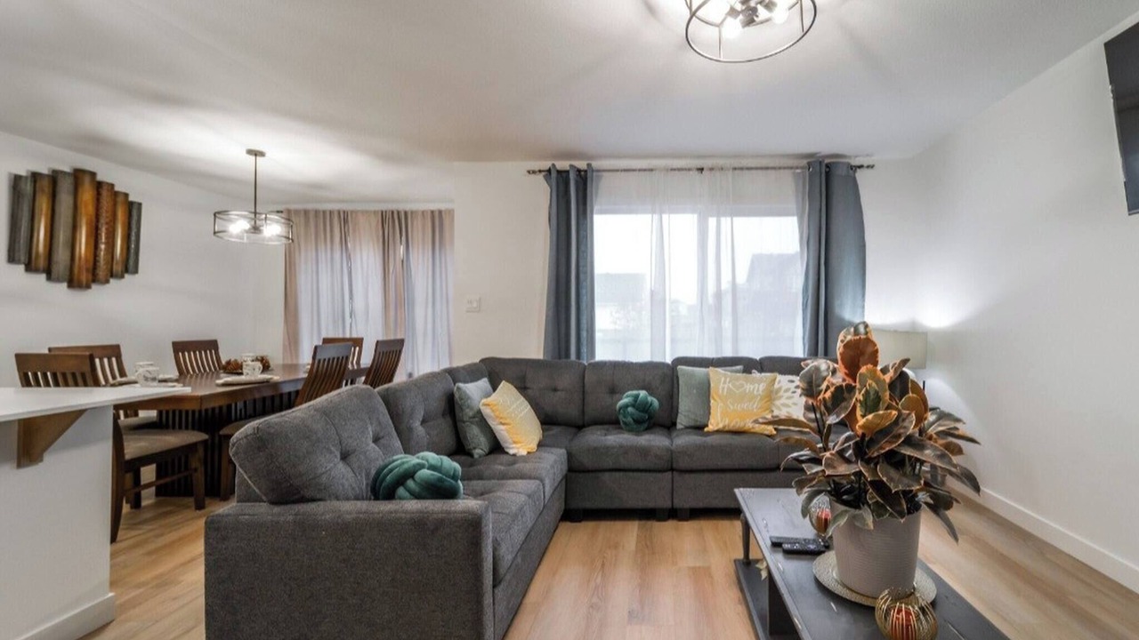 Photo of Livingroom in Stony Plain