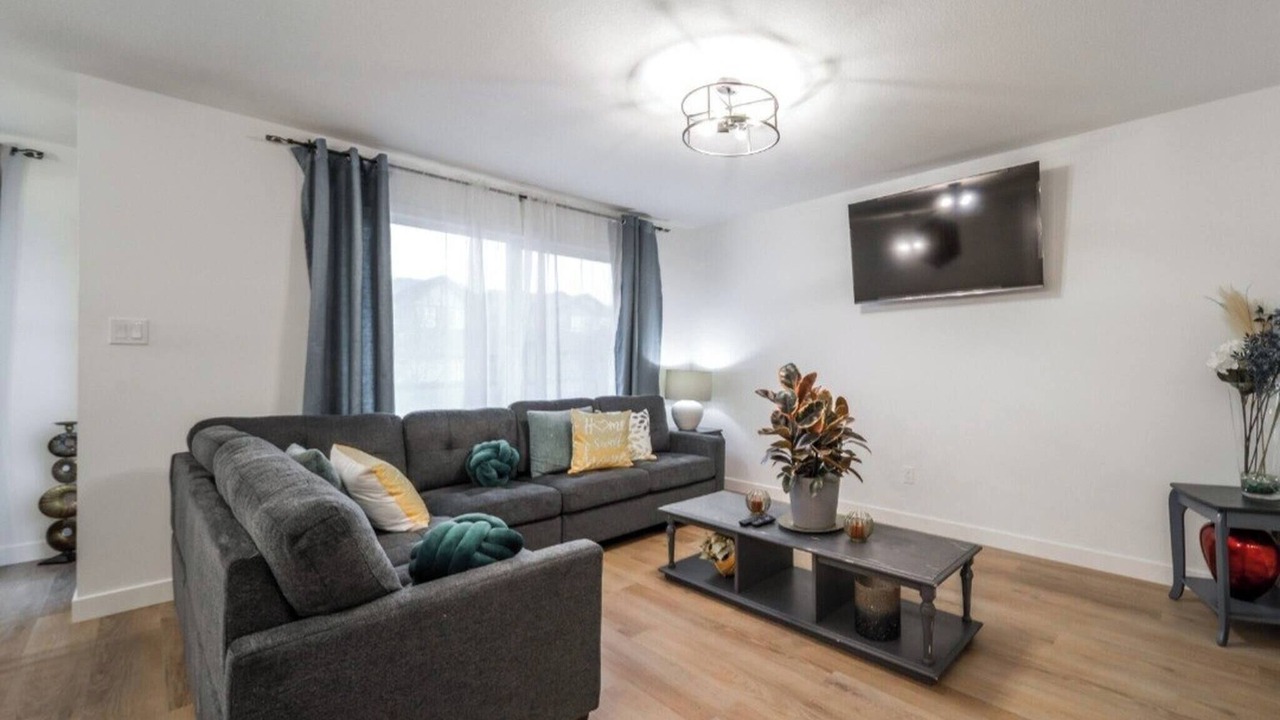 Photo of Livingroom in Stony Plain