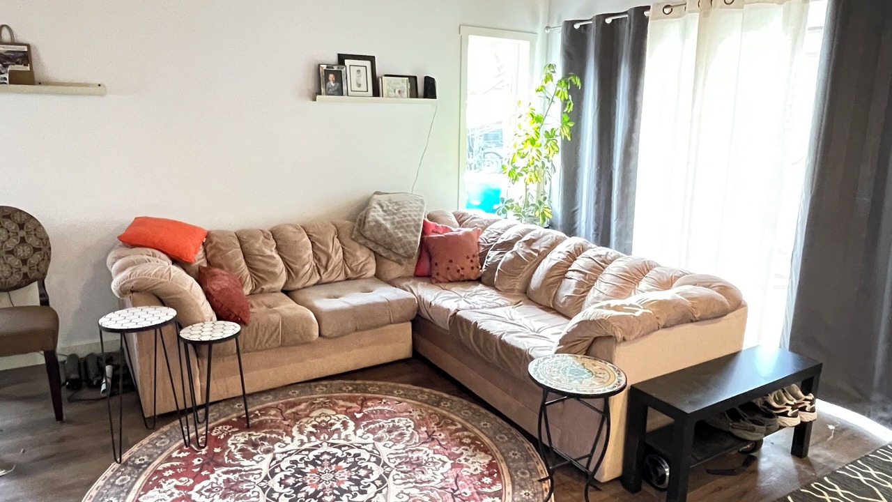Photo of Livingroom in Ghost Lake