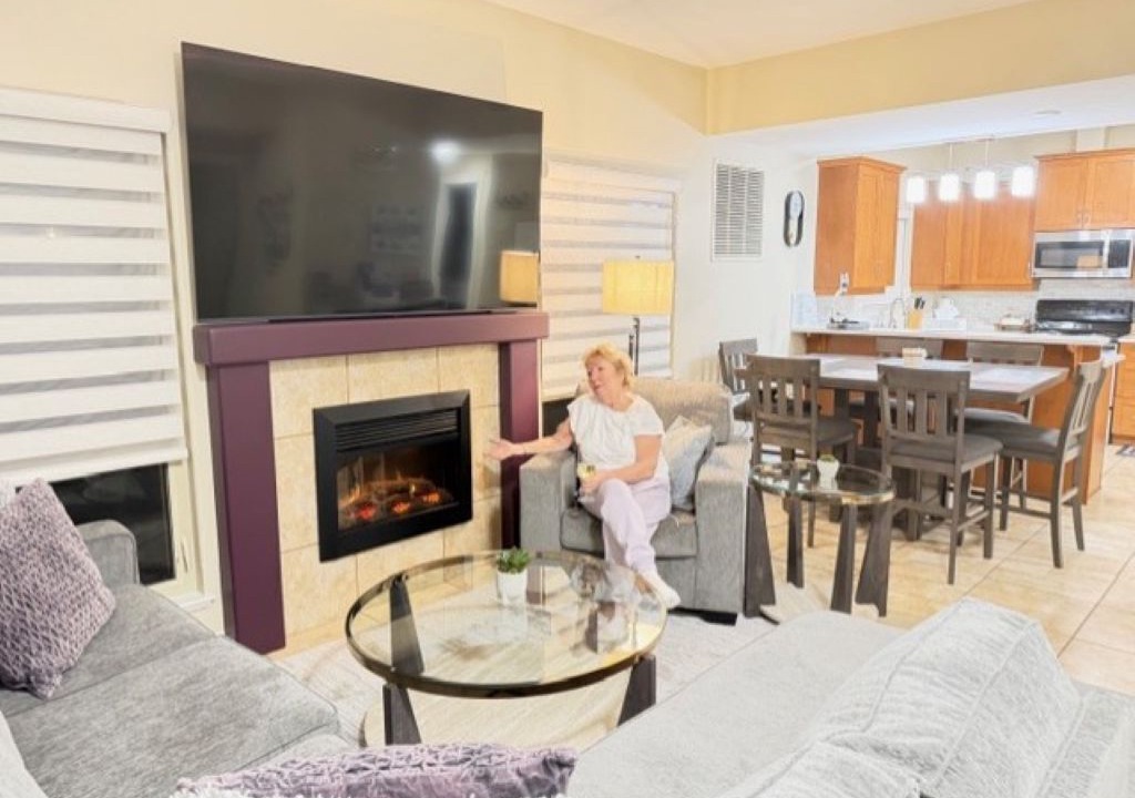 Photo of Livingroom in Okanagan-Similkameen