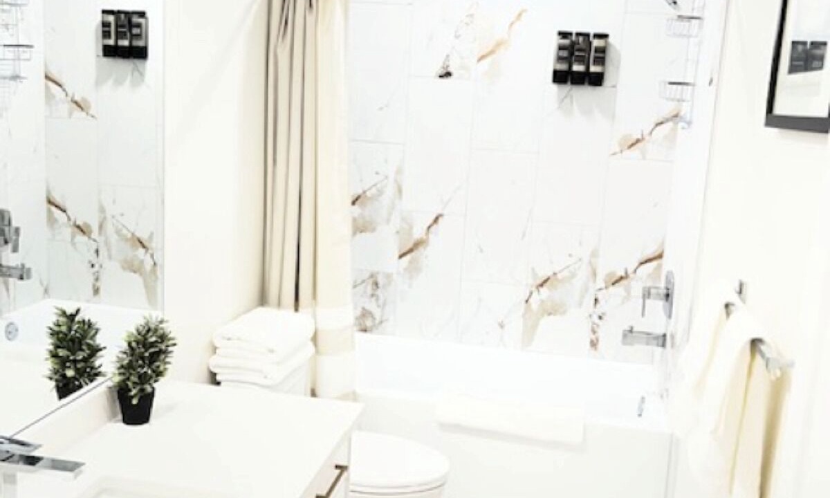 Photo of Bathroom in Fort Saskatchewan