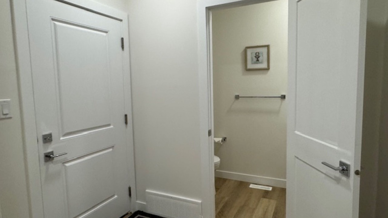 Photo of Bathroom in Fort Saskatchewan
