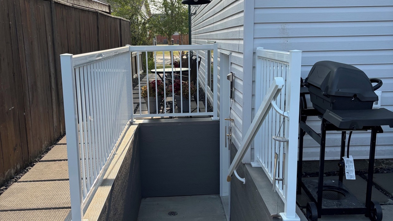 Photo of Patio Balcony in Sylvan Lake