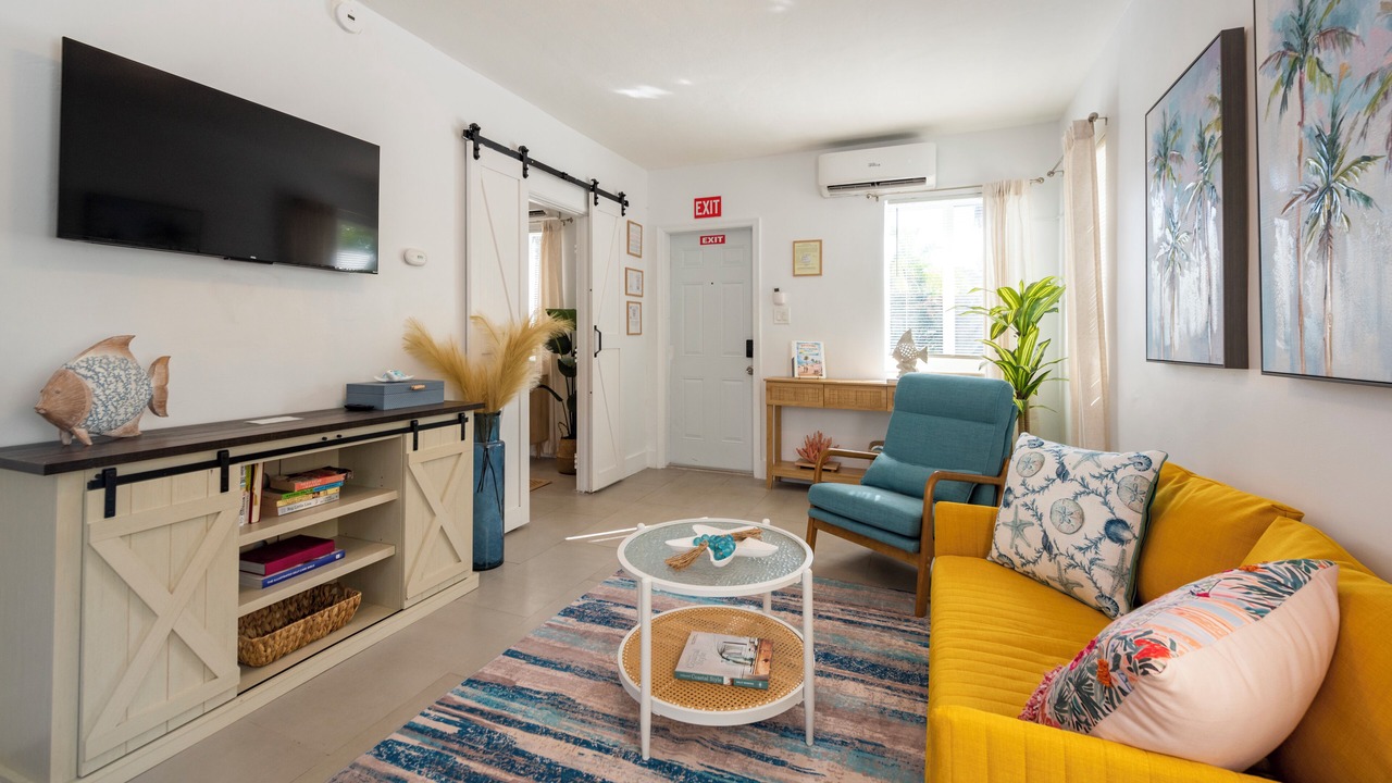 Photo of Livingroom in South Lake