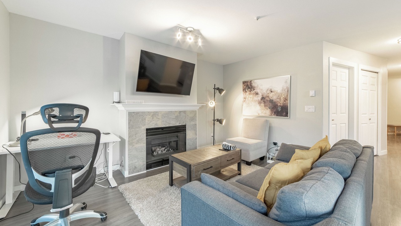 Photo of Livingroom in Fairview