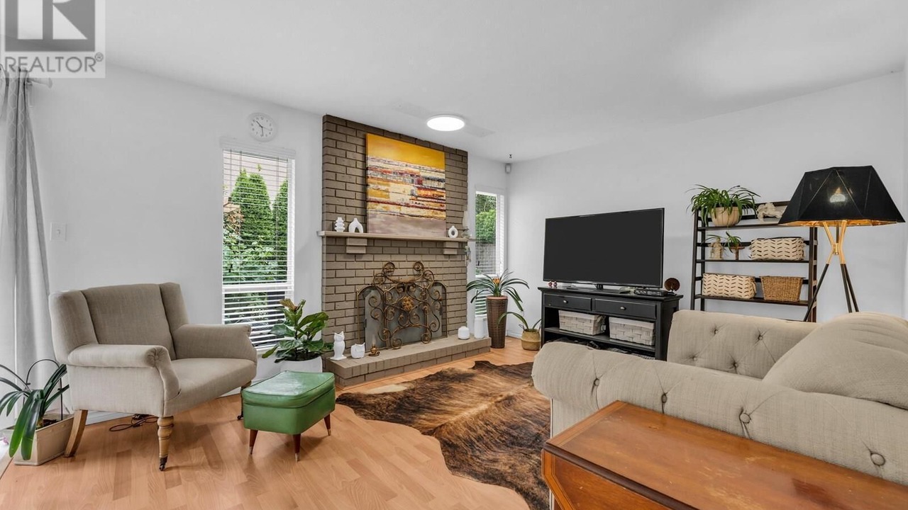 Photo of Livingroom in Steveston