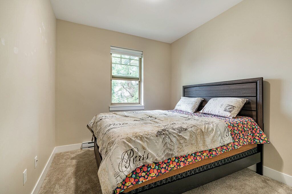 Photo of Bedroom in Mill Lake