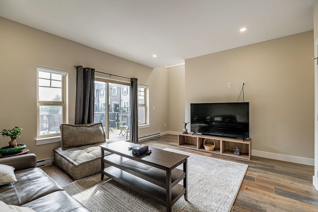 Photo of Livingroom in Mill Lake
