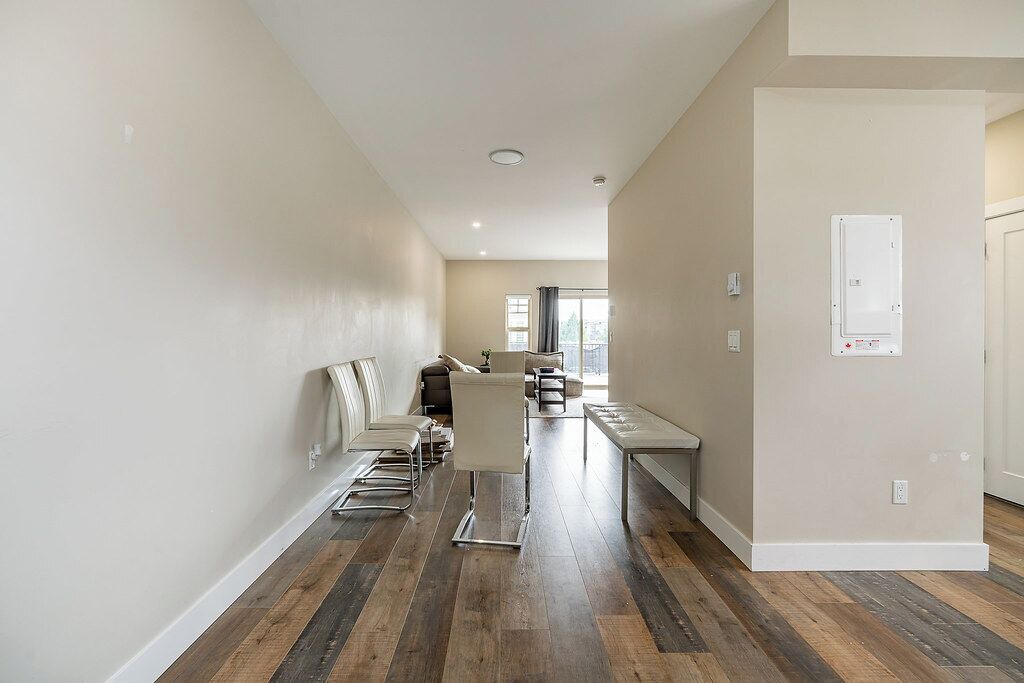 Photo of Livingroom in Mill Lake