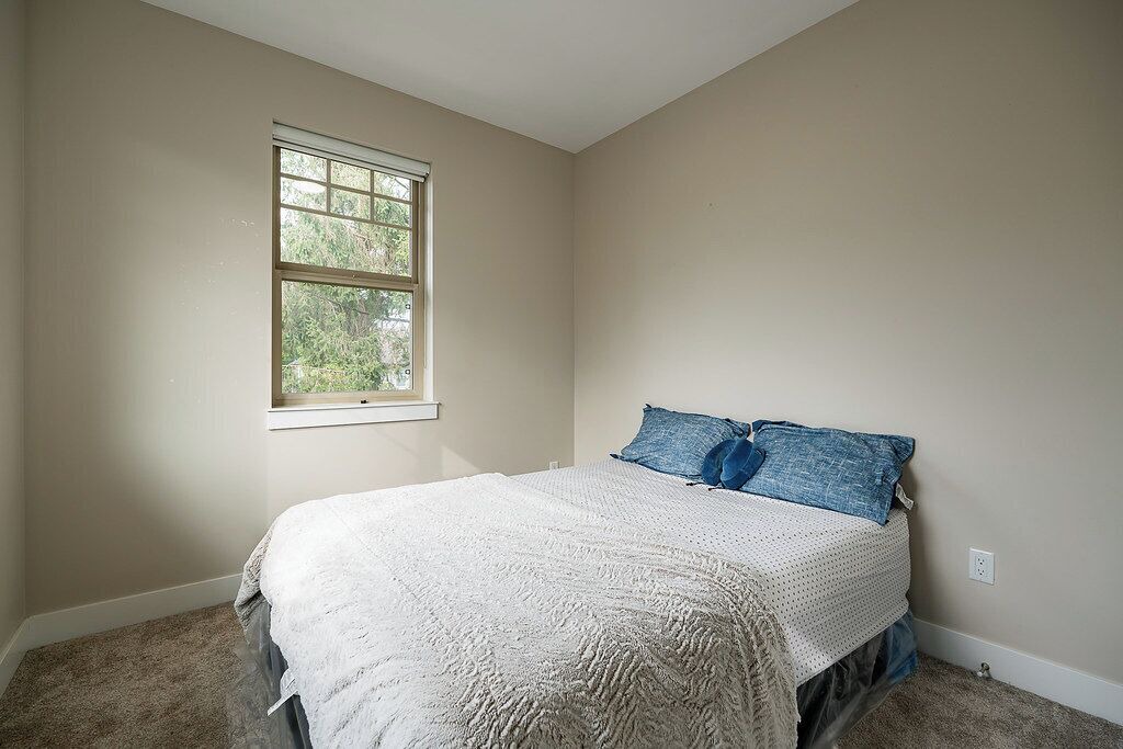 Photo of Bedroom in Mill Lake