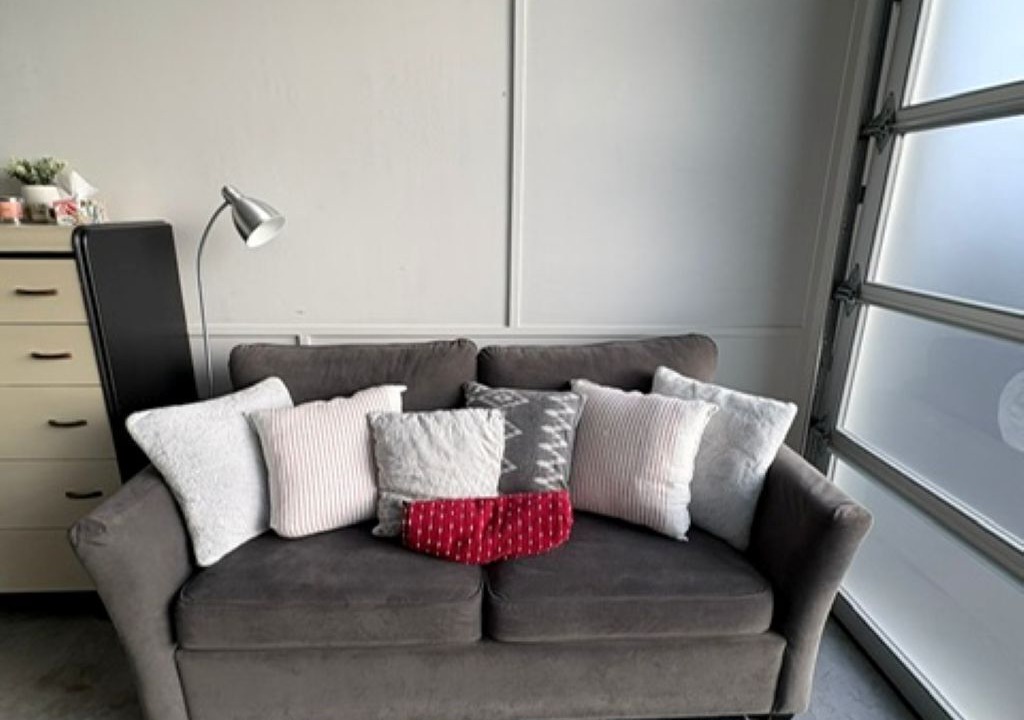 Photo of Livingroom in Saanich West