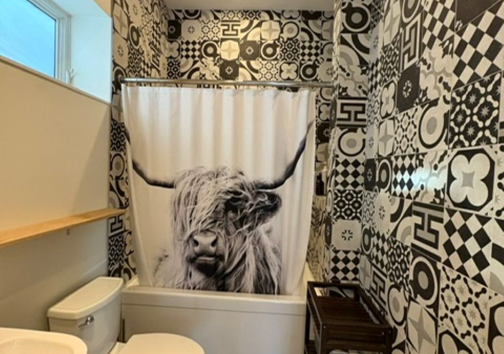 Photo of Bathroom in Saanich West