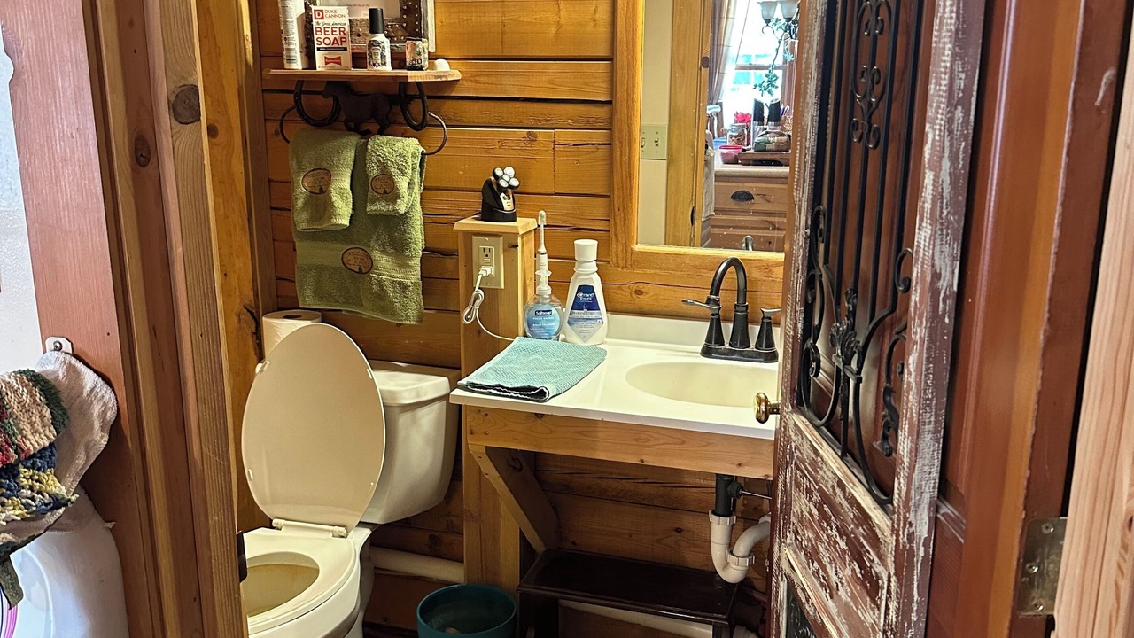 Photo of Bathroom in Hill City