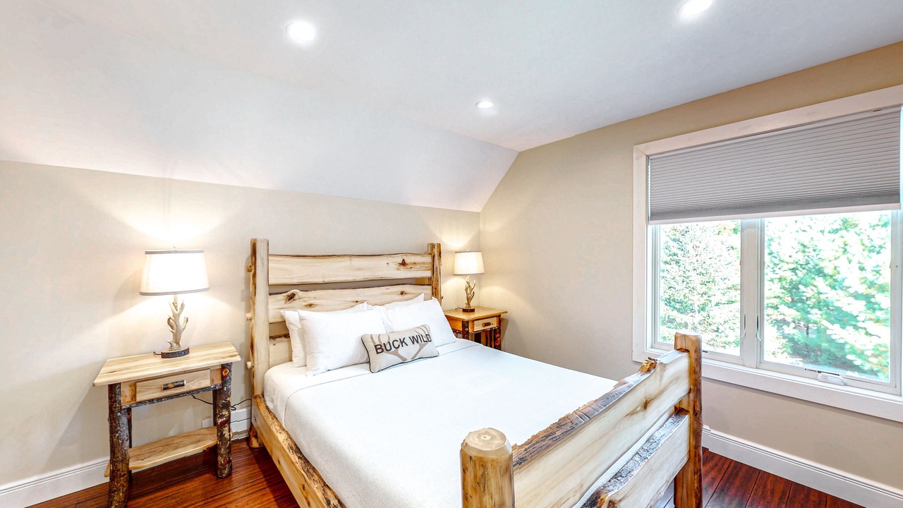 Photo of Bedroom in North Creek