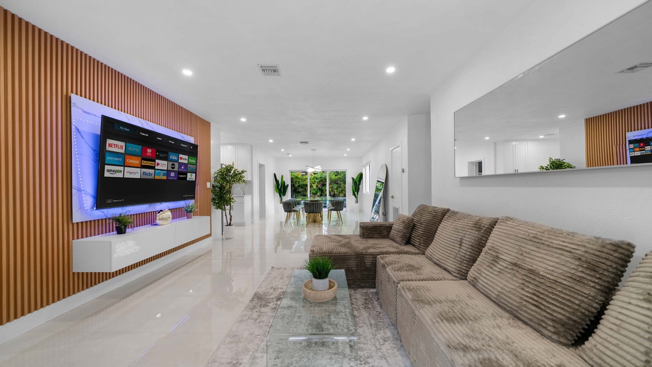 Photo of Bedroom in Golden Glades