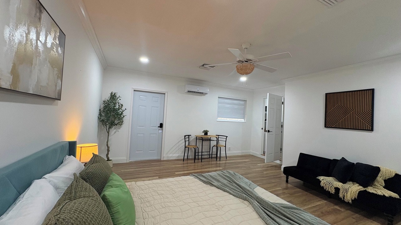 Photo of Bedroom in Lake Worth