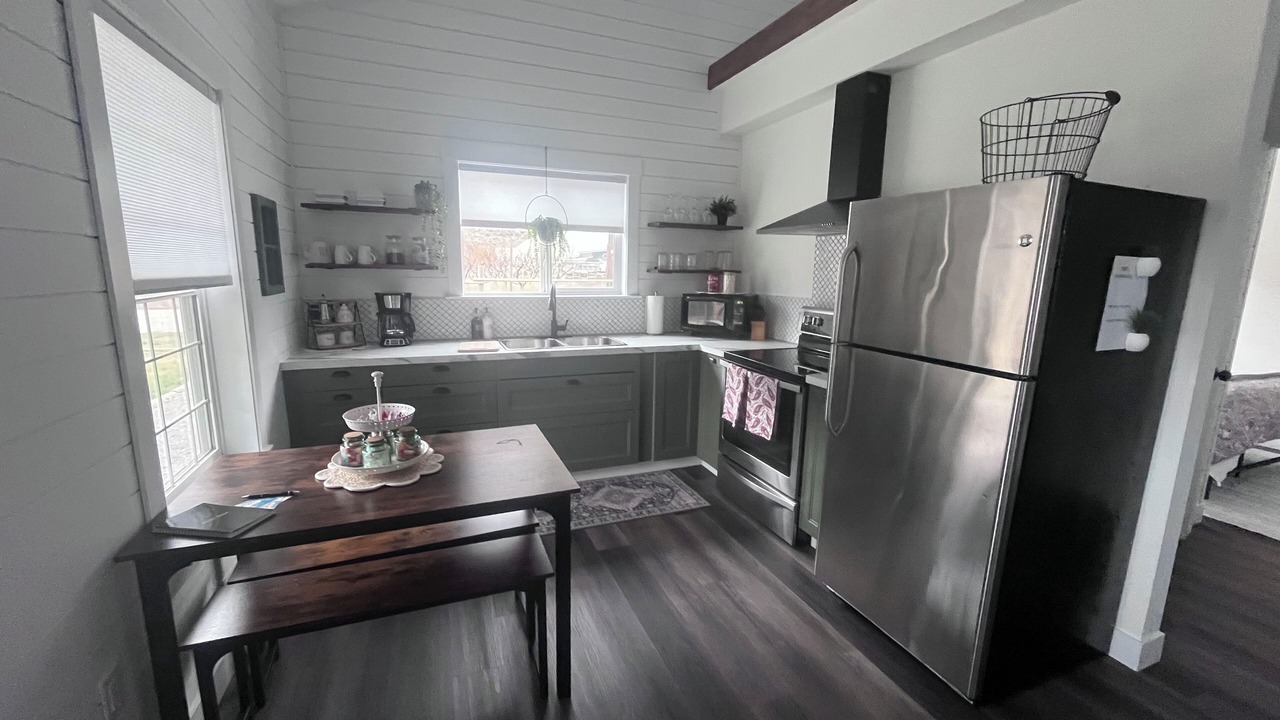 Photo of Kitchen in Okanagan-Similkameen