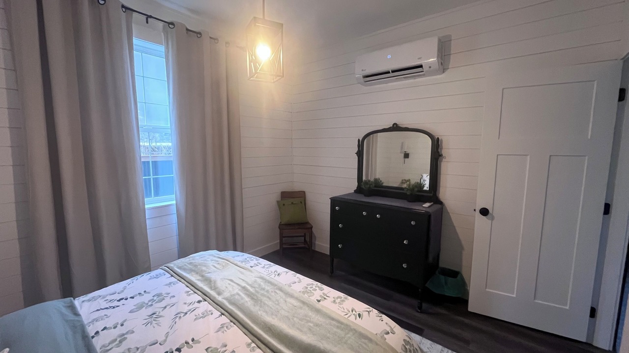 Photo of Bedroom in Okanagan-Similkameen
