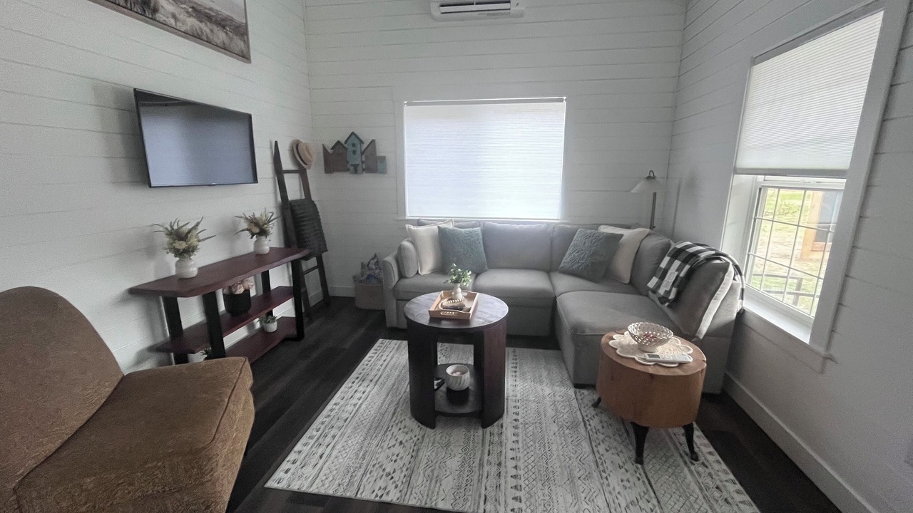Photo of Livingroom in Okanagan-Similkameen