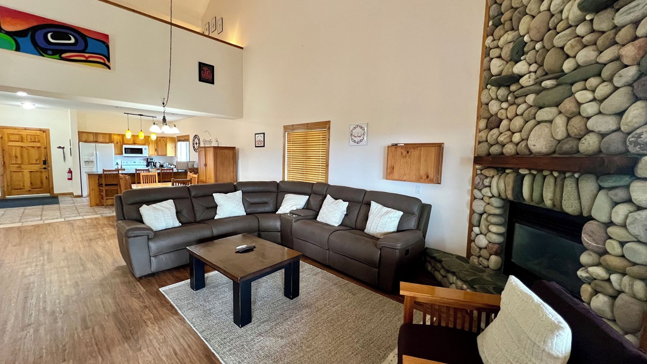 Photo of Livingroom in East Kootenay