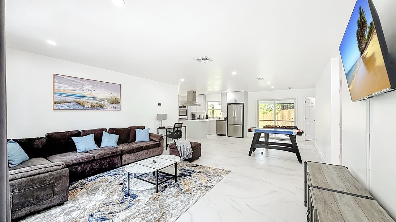 Photo of Livingroom in Tropic Palms
