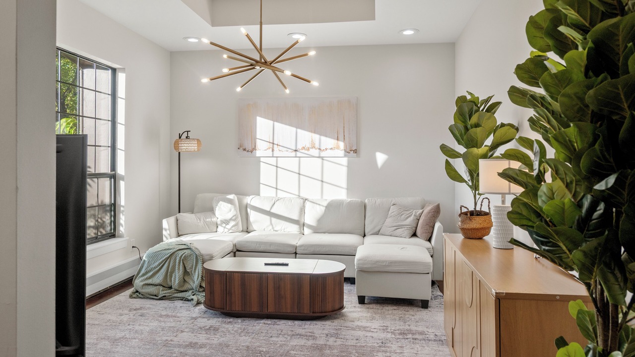 Photo of Livingroom in Hampden South