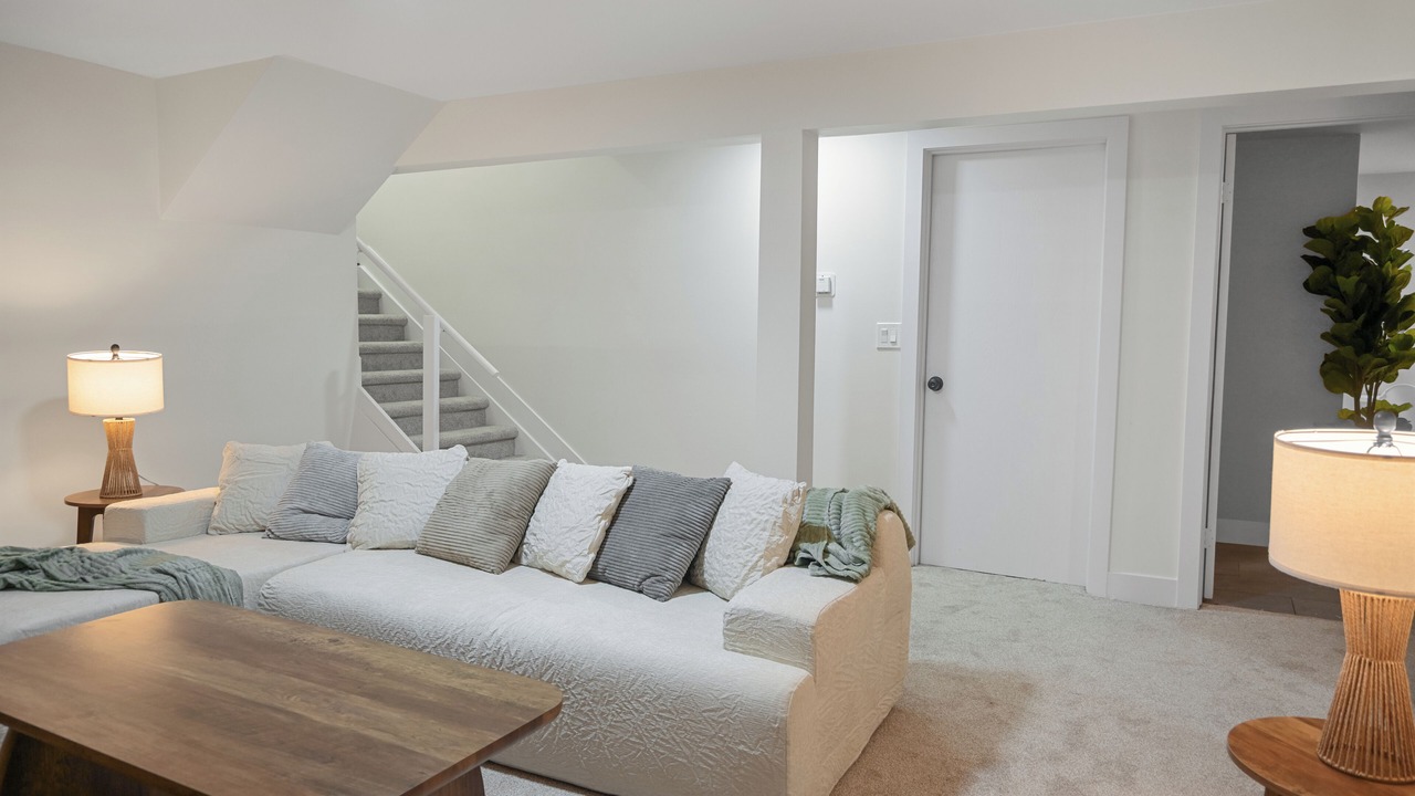 Photo of Livingroom in Hampden South