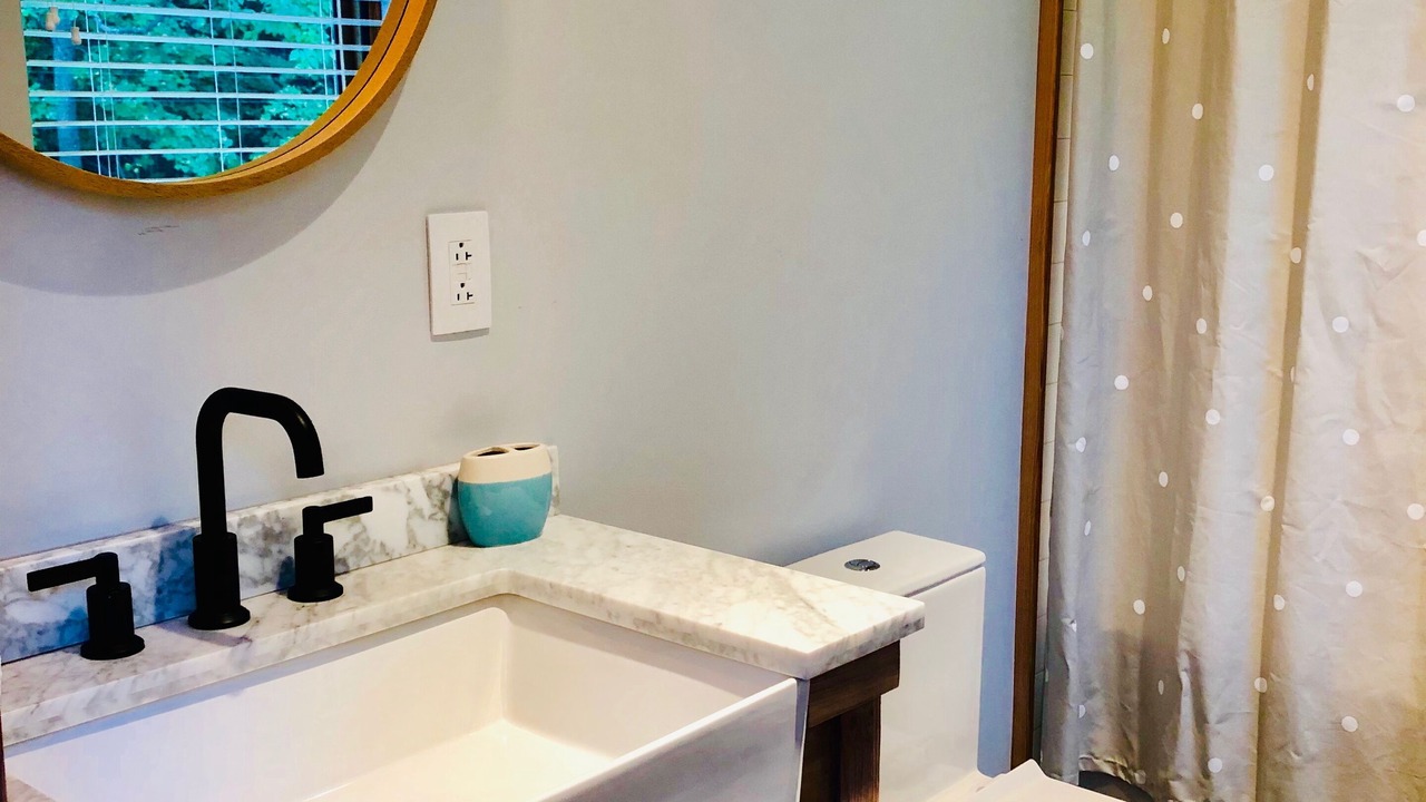 Photo of Bathroom in Newport Center