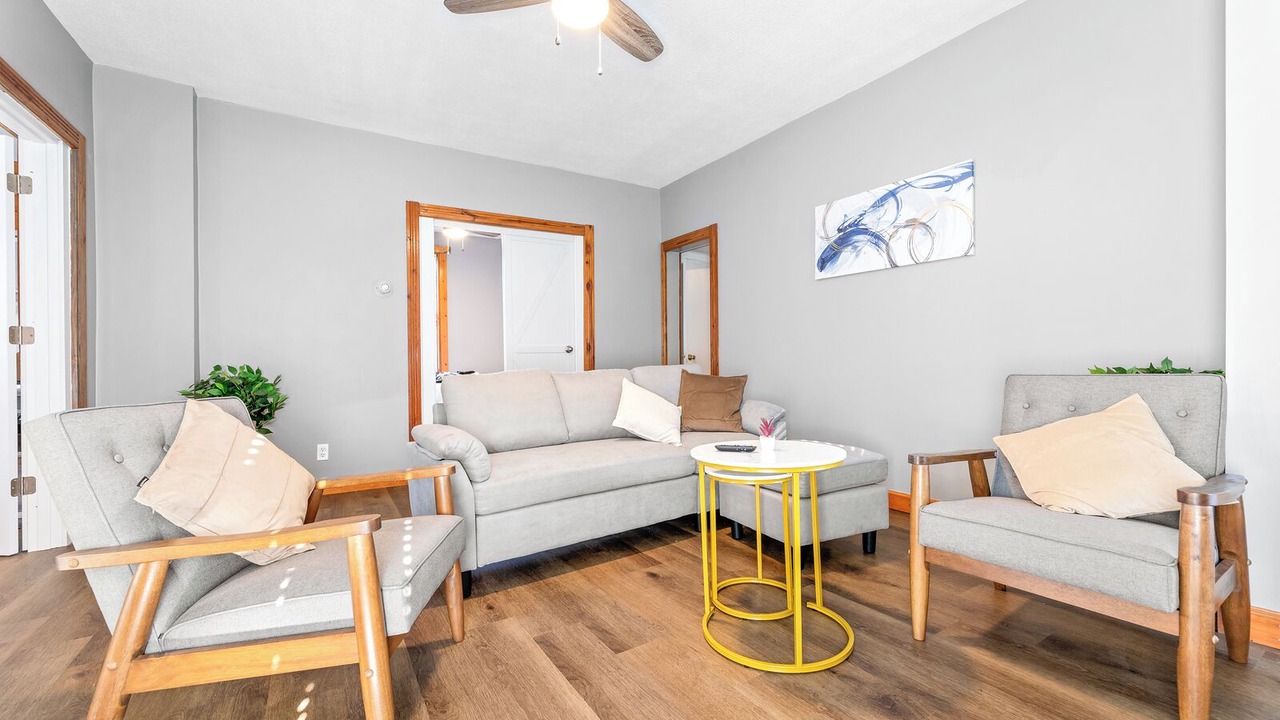 Photo of Livingroom in Tremont