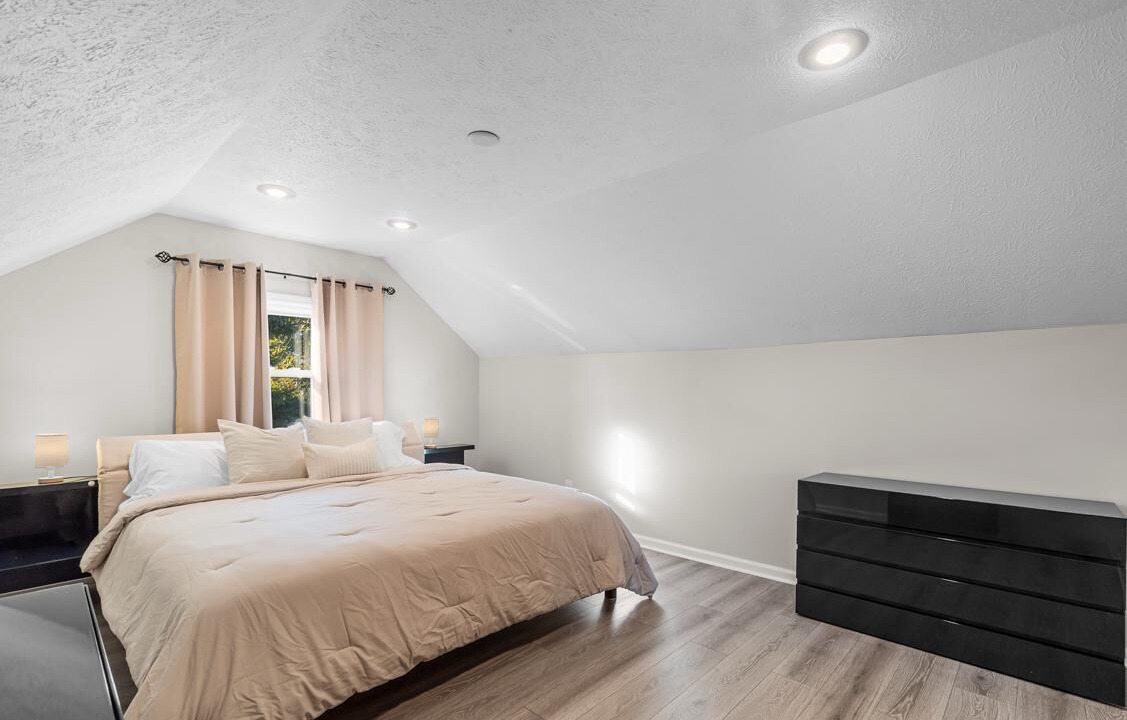 Photo of Bedroom in Willowick