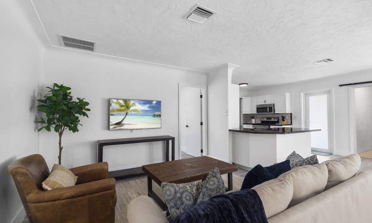 Photo of Bedroom in Pompano Isles