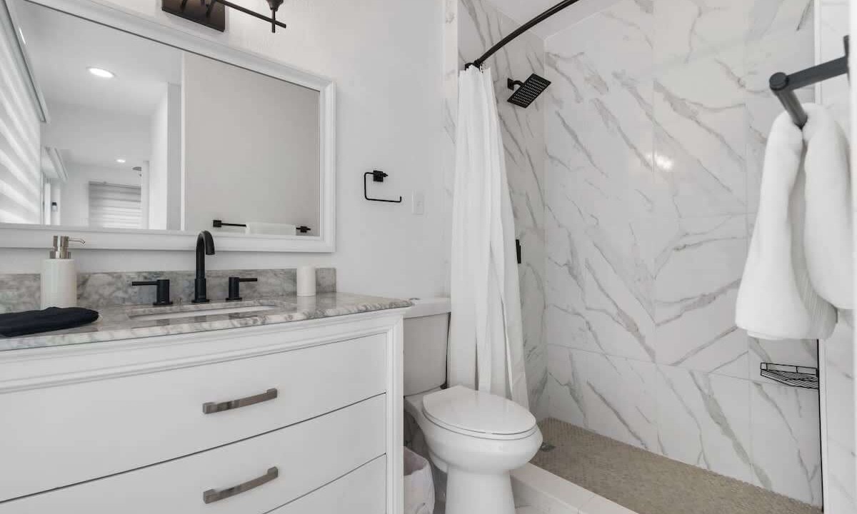 Photo of Bathroom in Pompano Isles