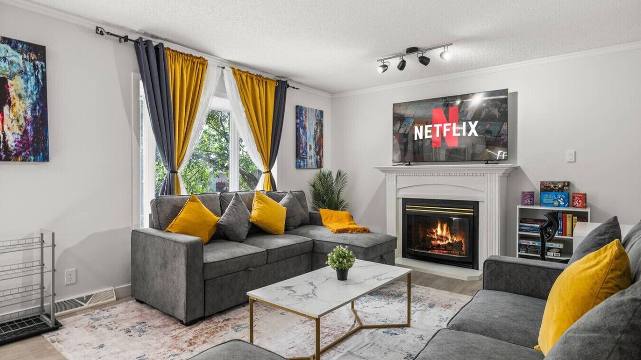 Photo of Livingroom in Southeast Calgary