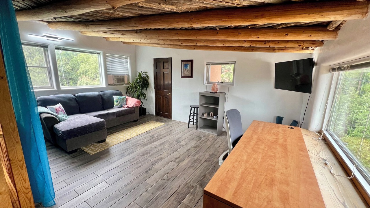 Photo of Livingroom in Canada de los Alamos