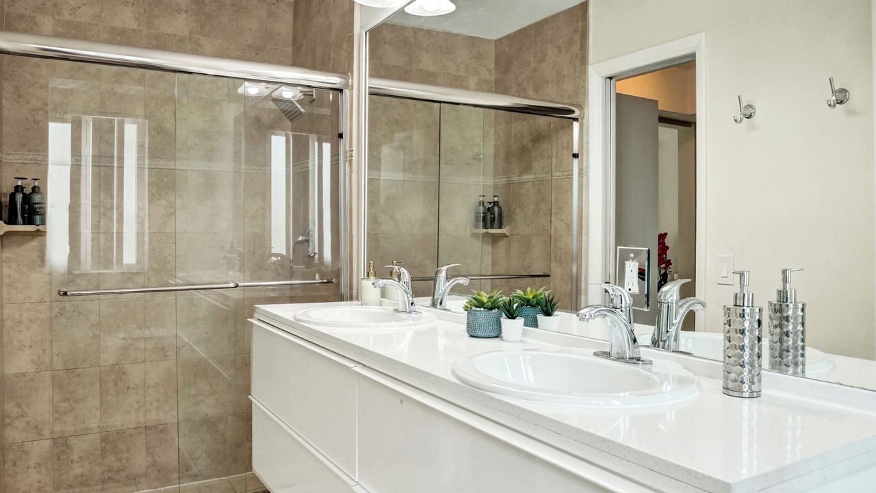 Photo of Bathroom in Hollywood Hills