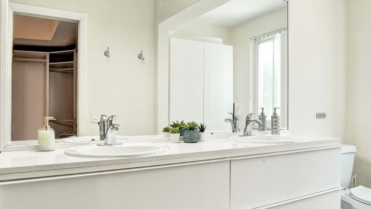 Photo of Bathroom in Hollywood Hills