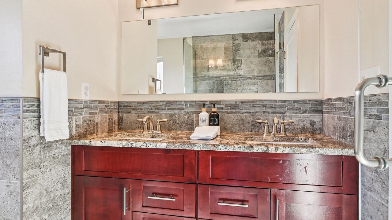 Photo of Bathroom in Curtis Park