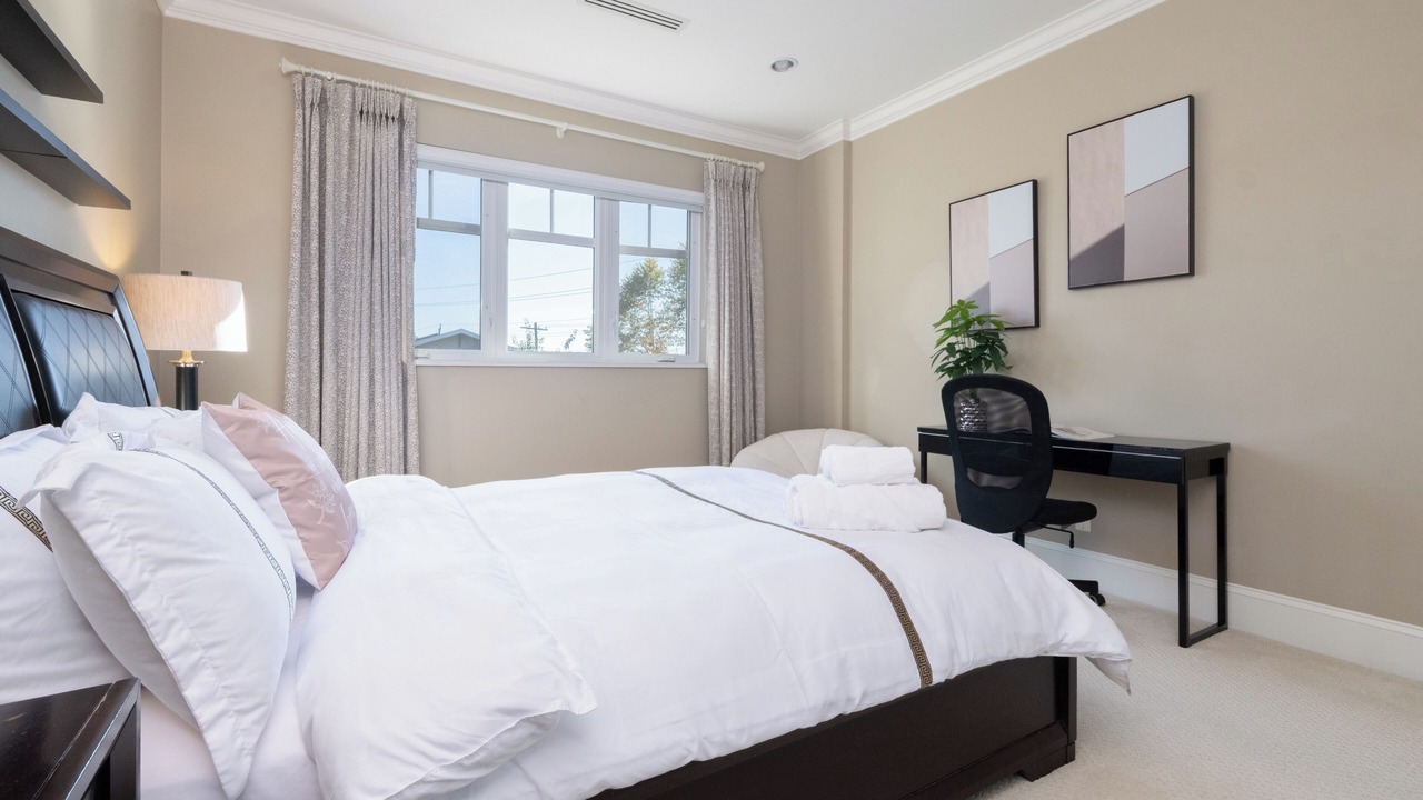 Photo of Bedroom in Kerrisdale