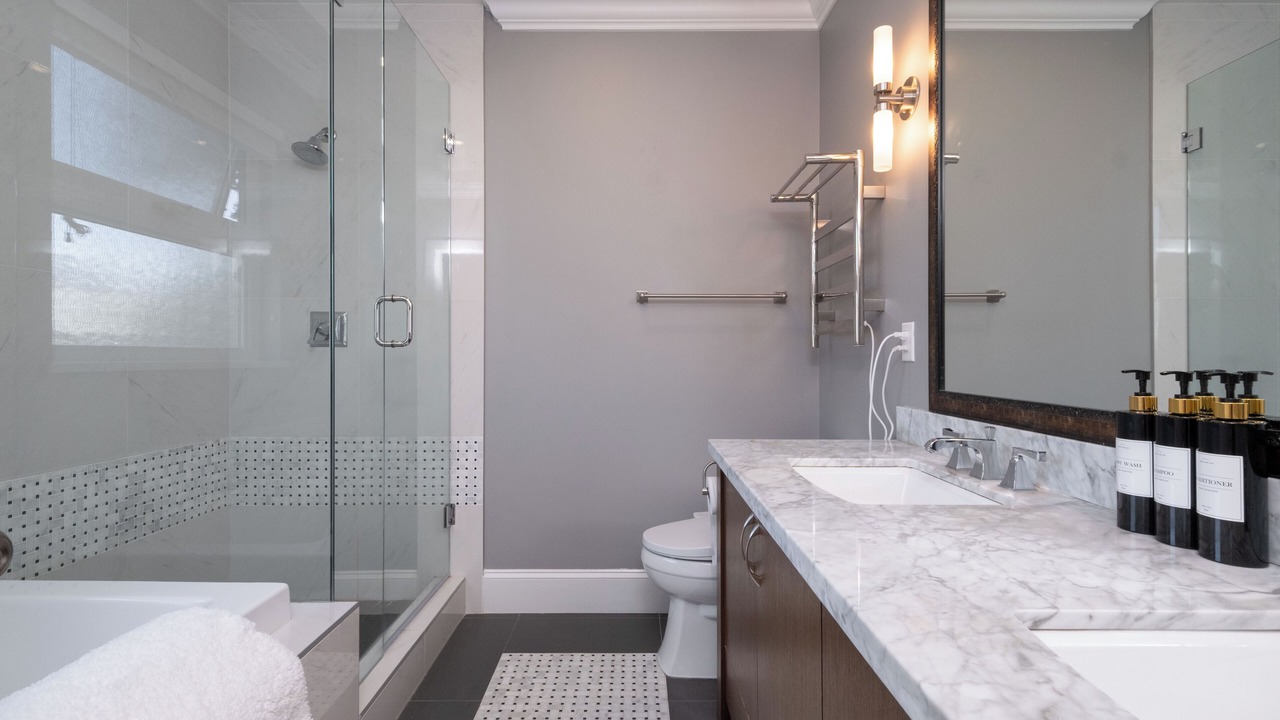 Photo of Bathroom in Kerrisdale