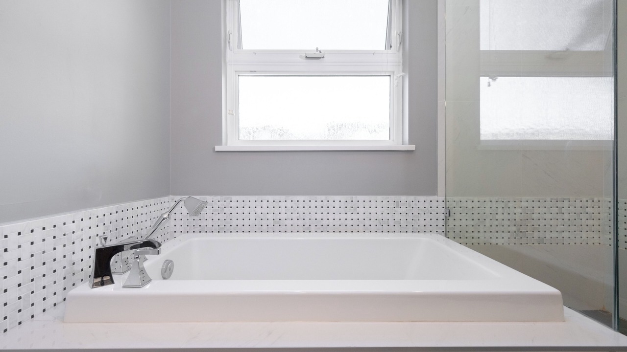 Photo of Bathroom in Kerrisdale